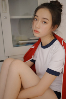 叔叔压在妈妈身上下一句