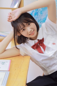 美女裸奔大街上